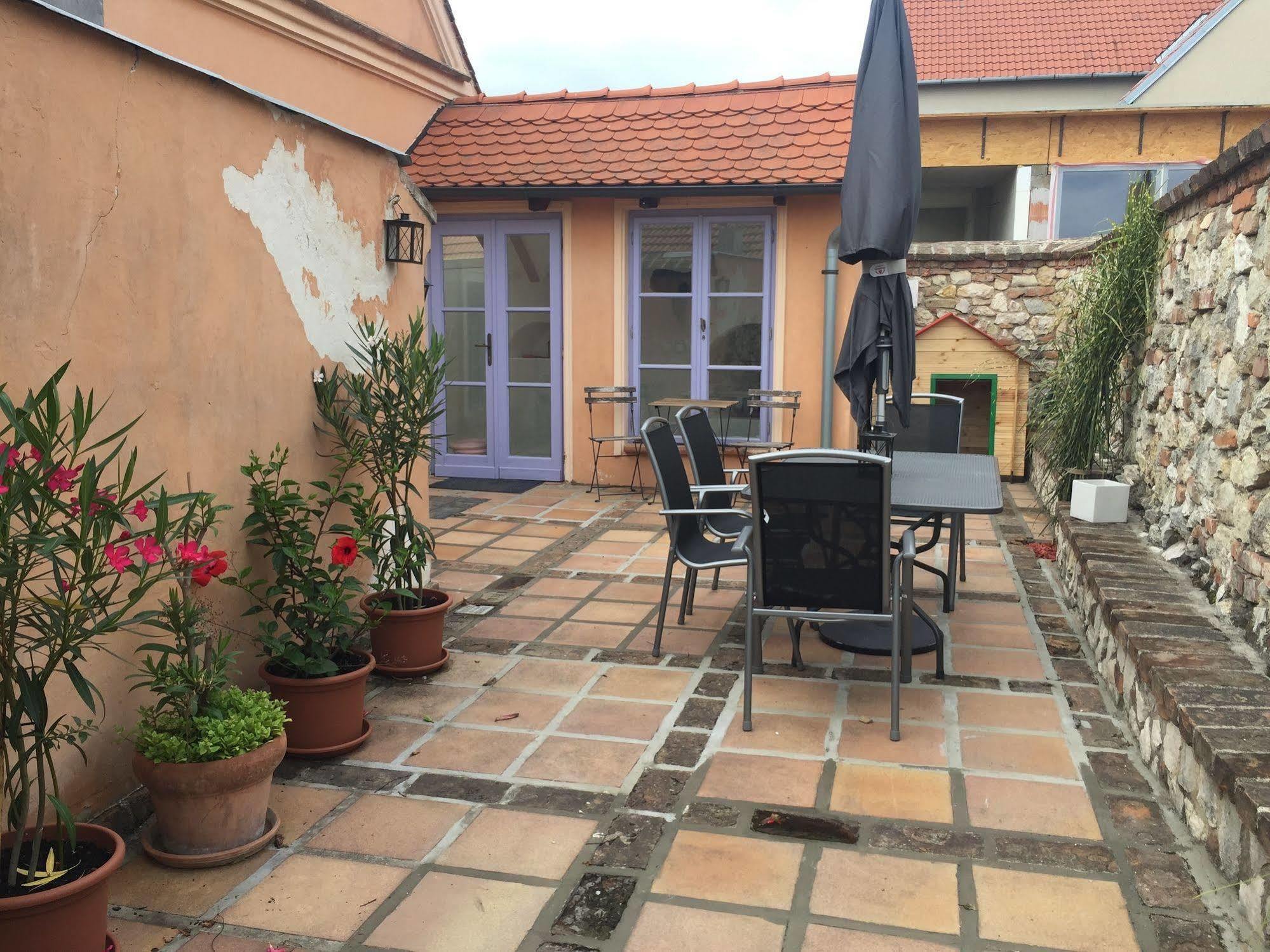 Boutique Apartman Mikulov Exterior foto